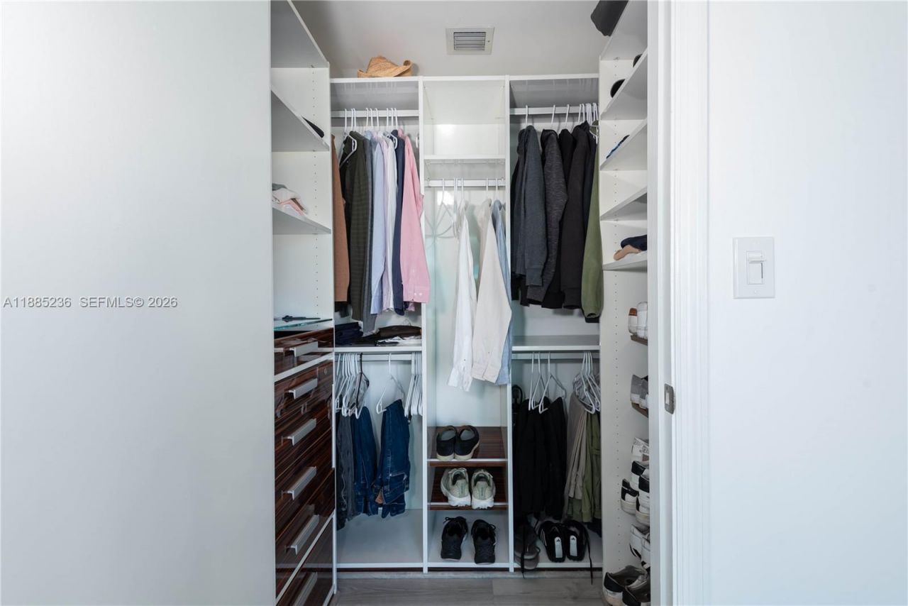 55 SE 6th St, Unit 3403, Miami, FL 33131 Photo