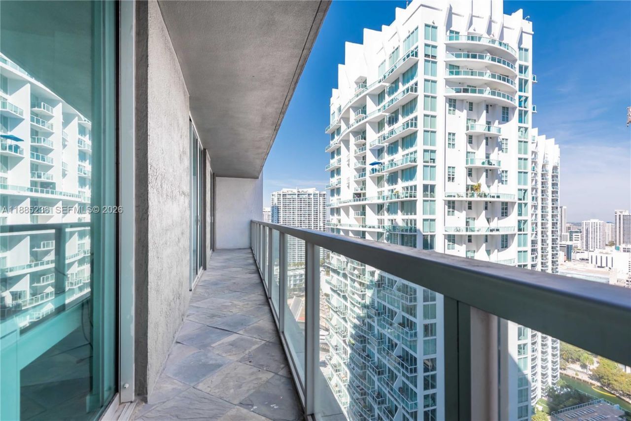 55 SE 6th St, Unit 3403, Miami, FL 33131 Photo