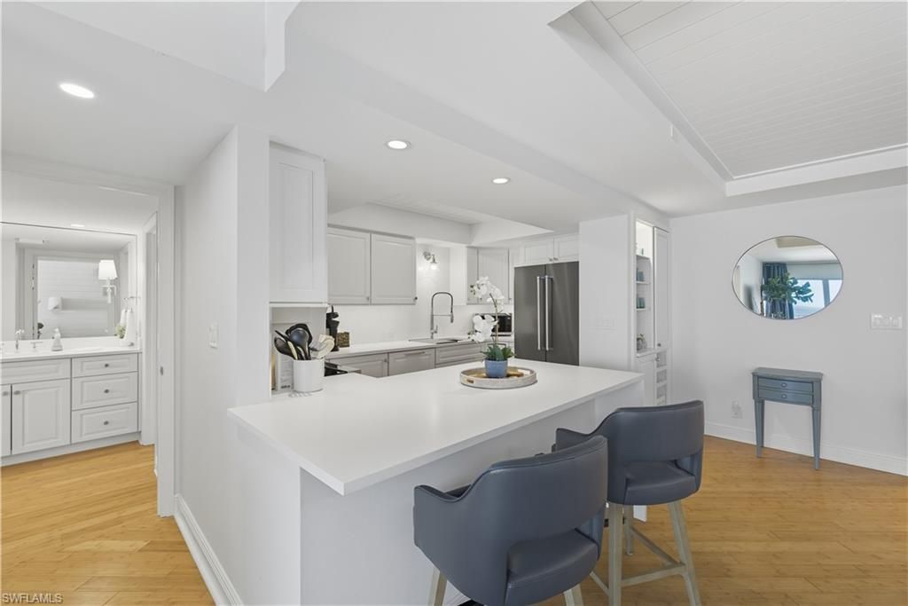 3443 Gulf Shore Blvd N, Unit 711, Naples, FL 34103 Photo