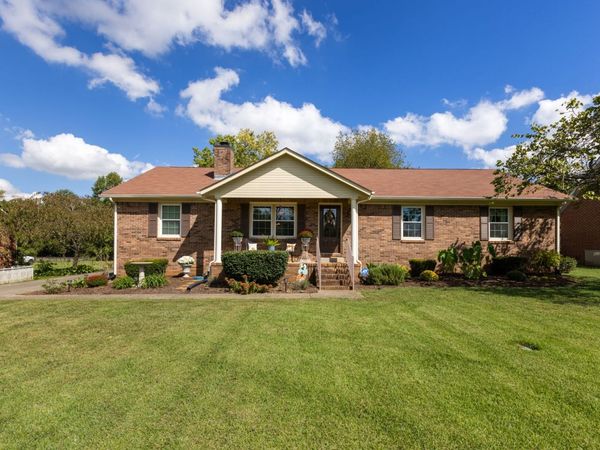 3958 Country Park Ln, Murfreesboro, TN 37128
