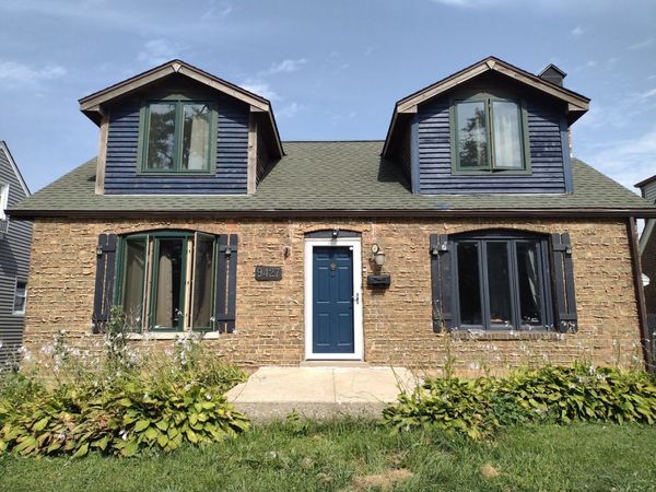 9427 S Saint Louis Avenue, Evergreen Park, IL 60805