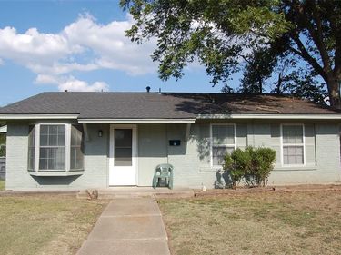 1808 Western Park Drive, Dallas, TX 75211