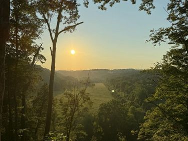 1 Mooretown Hill Road, Beattyville, KY 41311