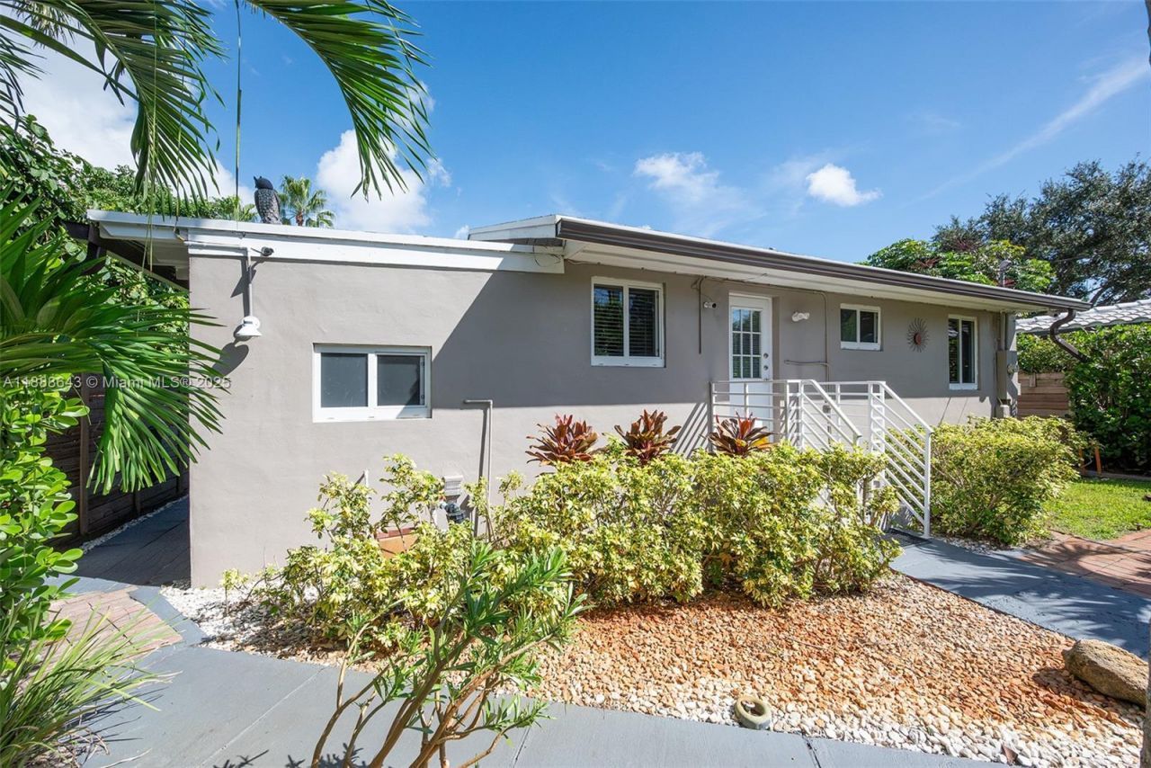 824 NE 17th Ct, Fort Lauderdale, FL 33305 Photo