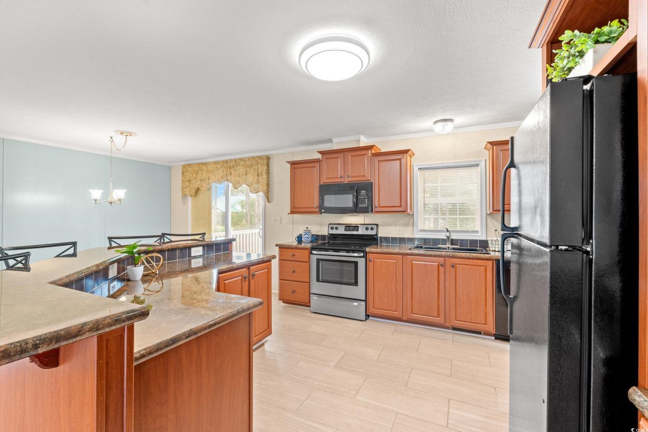 4385 Erie Dr. Photo 10