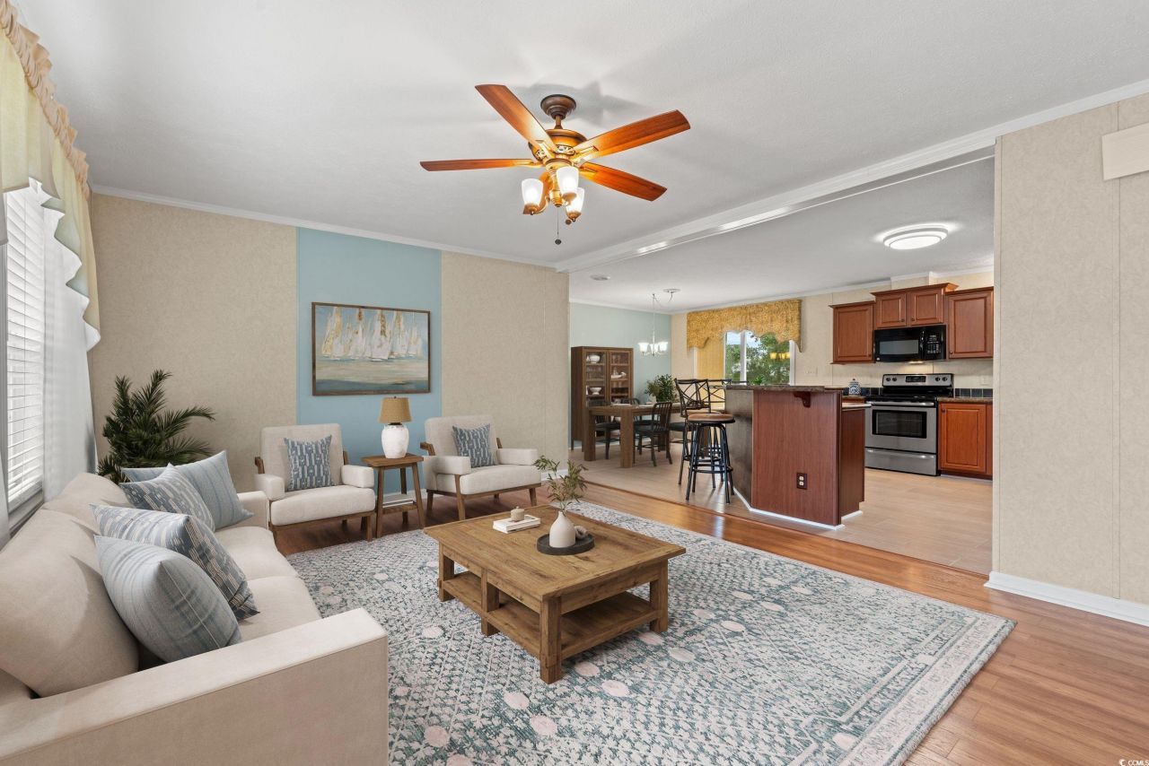 4385 Erie Dr. Photo 4