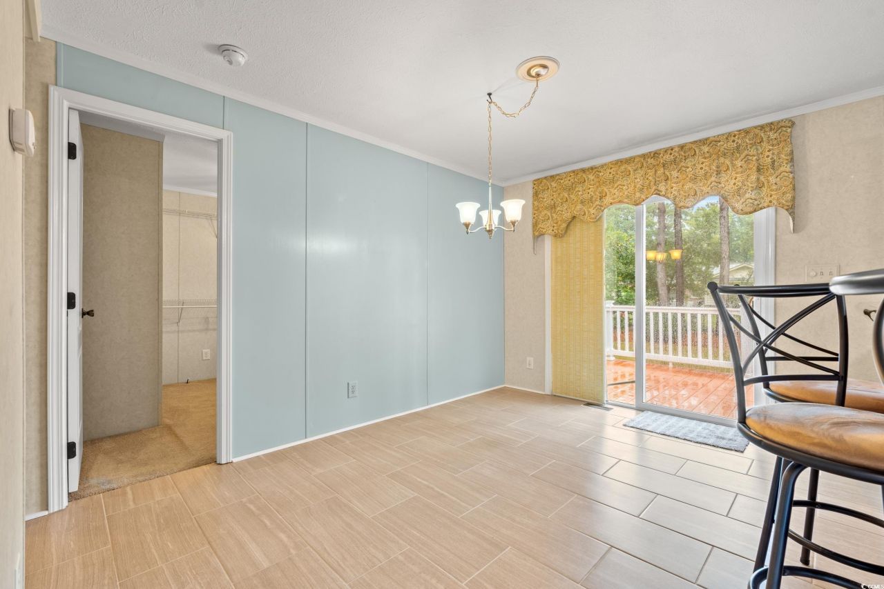 4385 Erie Dr. Photo 7