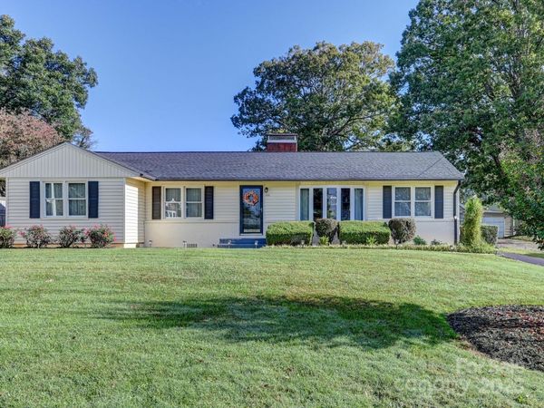 100 Onteora Boulevard, Asheville, NC 28803