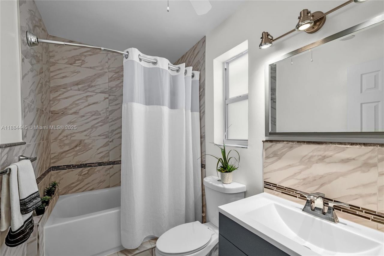 421 SW 64th Way, Pembroke Pines, FL 33023 Photo