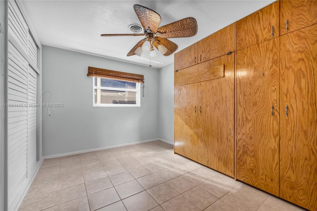 421 SW 64th Way, Pembroke Pines, FL 33023 Photo