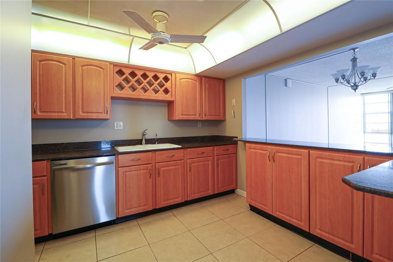 7400 Sun Island Drive S, Unit 501, South Pasadena, FL 33707 Photo