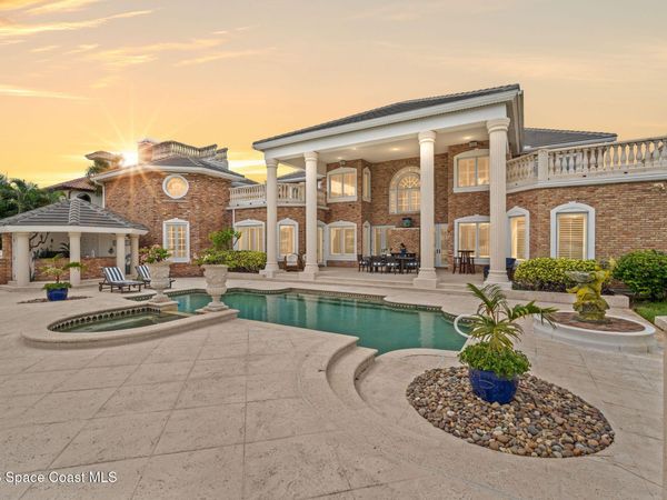 142 Lansing Island Drive, Indian Harbour Beach, FL 32937