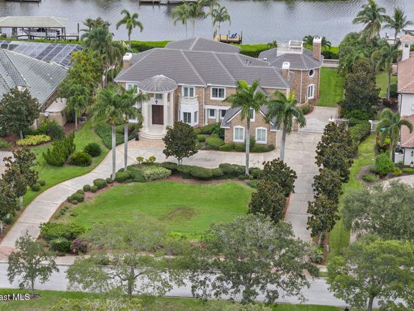 142 Lansing Island Drive, Indian Harbour Beach, FL 32937