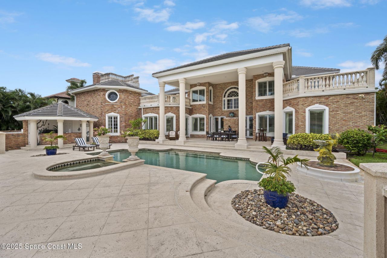 142 Lansing Island Drive, Indian Harbor Beach, FL 32937 Photo