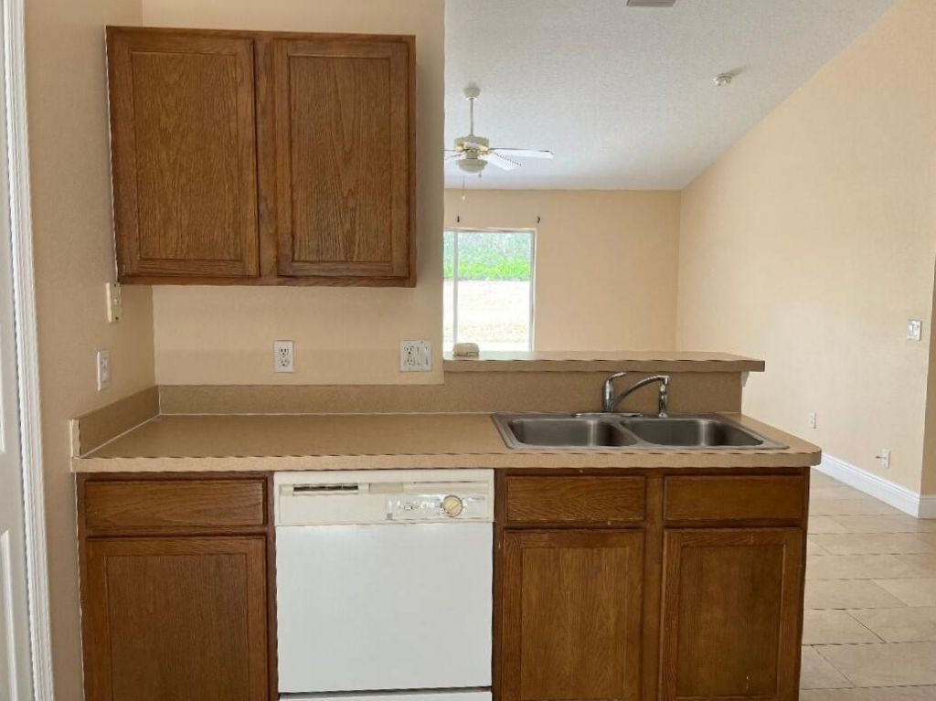 355 SW Fairway Avenue, Port Saint Lucie, FL 34983 Photo