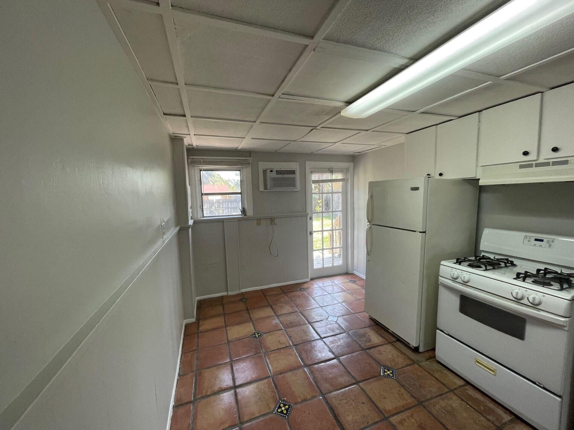 736 Omar Road, Unit 1, West Palm Beach, FL 33405 Photo
