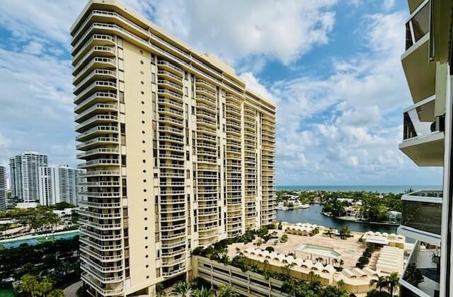 20185 E Country Club Drive, Unit 1209, Aventura, FL 33180 Photo