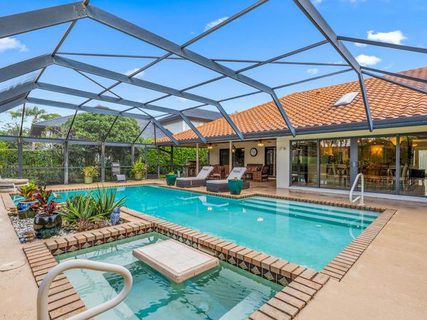 16 Thurston Drive, Palm Beach Gardens, FL 33418