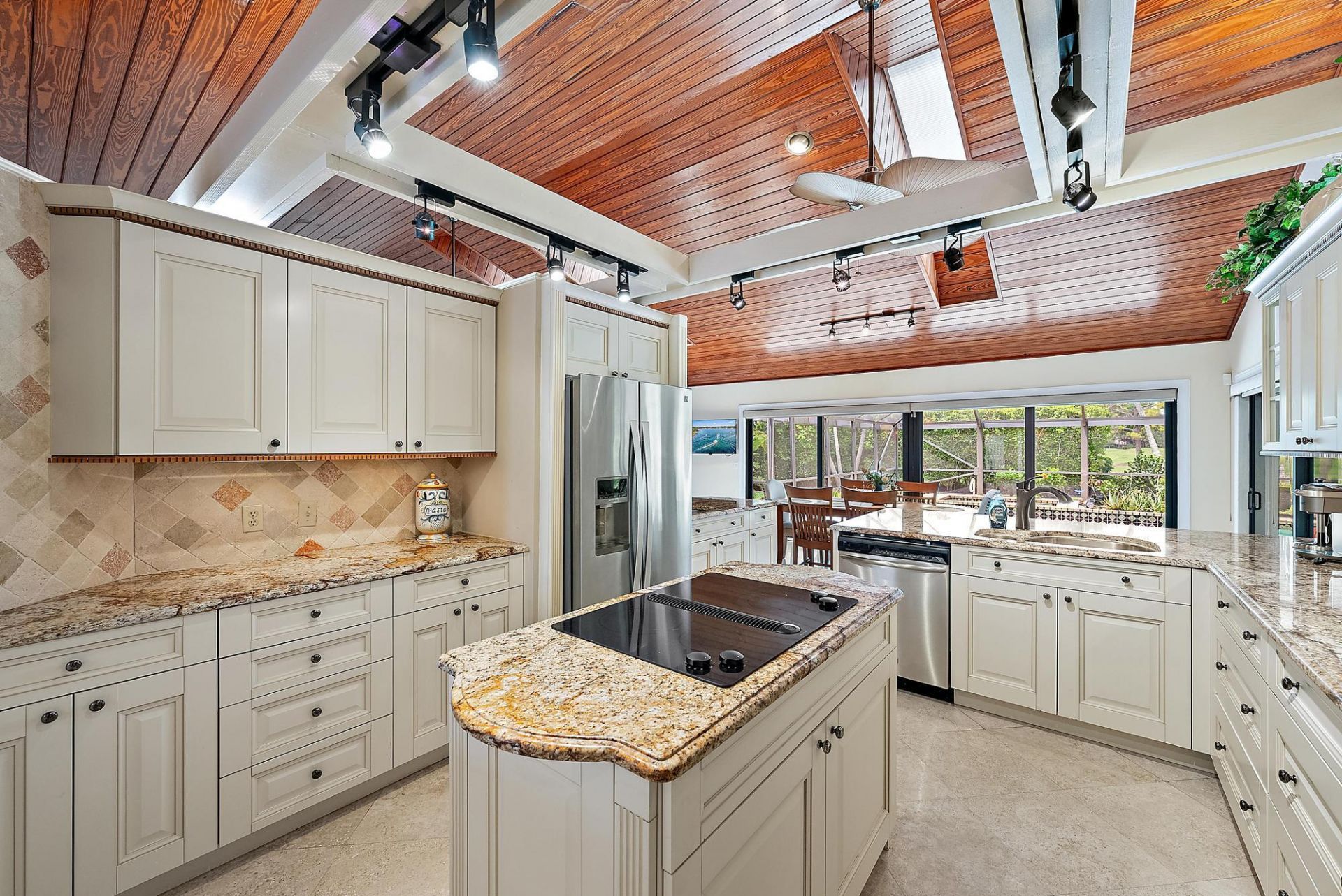 16 Thurston Drive, Palm Beach Gardens, FL 33418 Photo