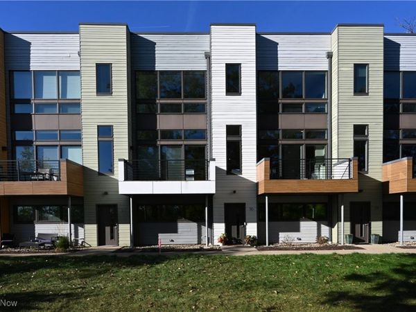 18875 Riversouth, Unit 30, Fairview Park, OH 44126