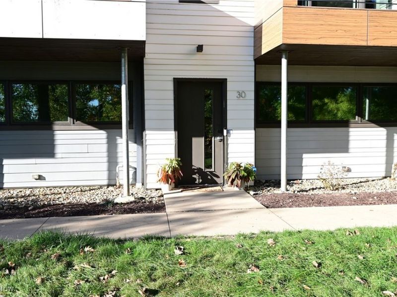 18875 Riversouth, Unit 30, Fairview Park, OH 44126 Photo 2