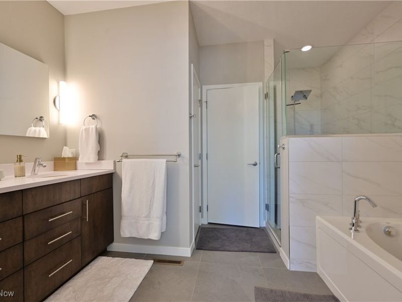 18875 Riversouth, Unit 30, Fairview Park, OH 44126 Photo 20