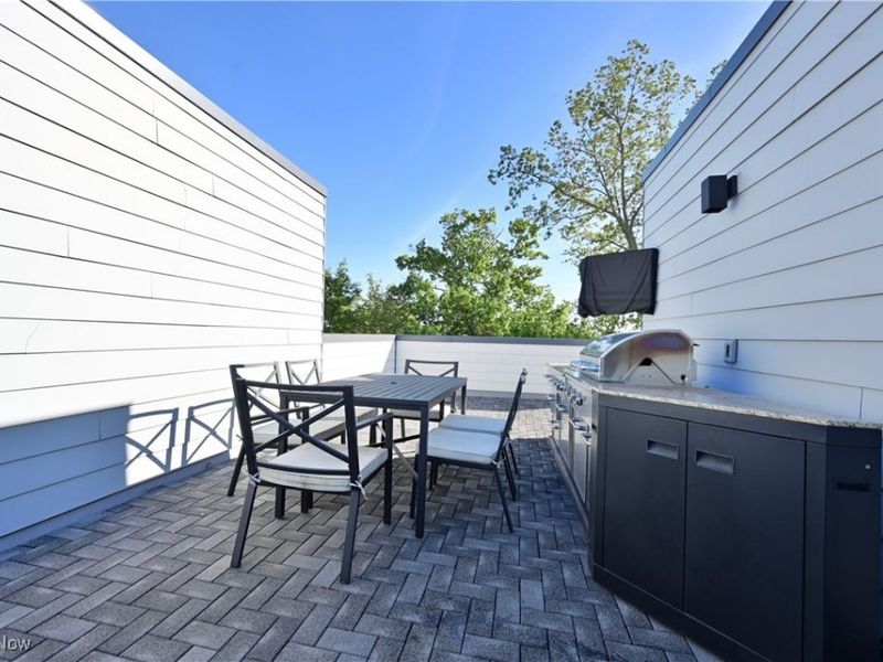 18875 Riversouth, Unit 30, Fairview Park, OH 44126 Photo 27