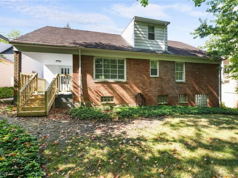 1895 Temblethurst Road, Cleveland, OH 44121 Photo 32