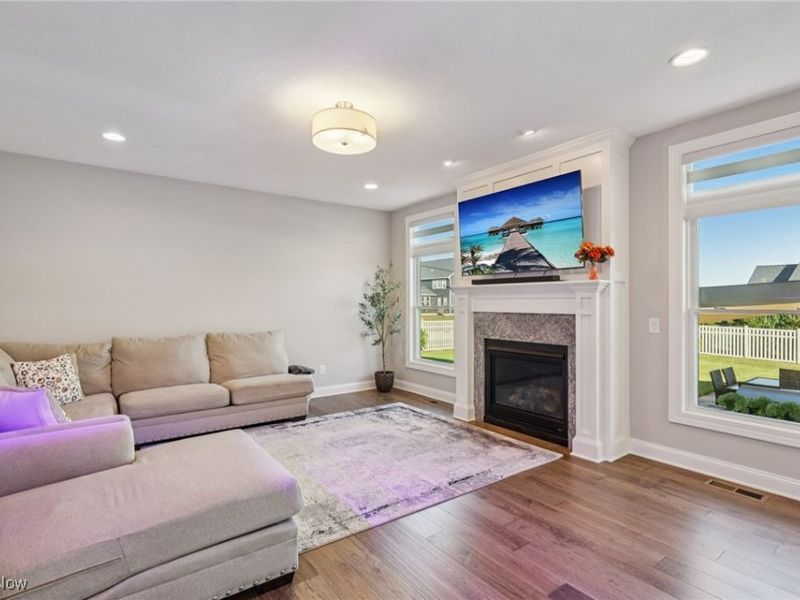 36728 Capri Lane, North Ridgeville, OH 44039 Photo 4