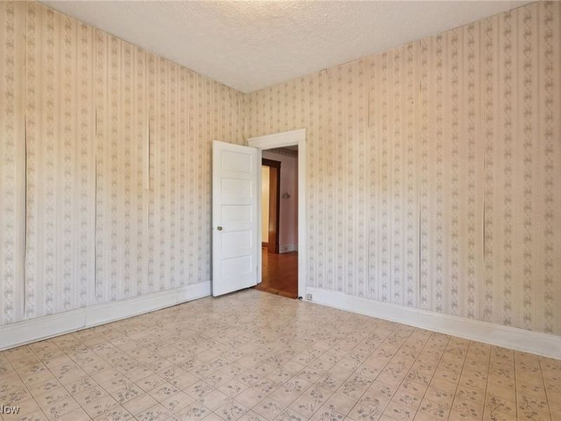 1357 W 69th Street, Cleveland, OH 44102 Photo 17