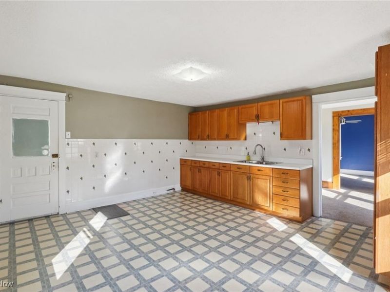 1357 W 69th Street, Cleveland, OH 44102 Photo 21