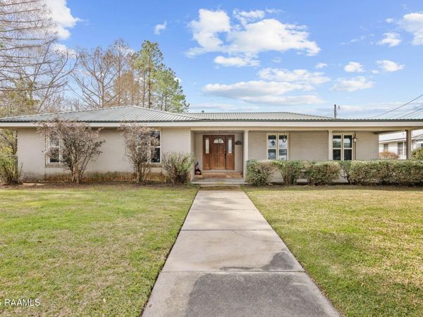 223 W Port Street, St. Martinville, LA 70582