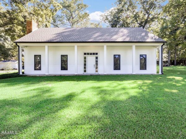 506 Fort Hamilton Drive, Opelousas, LA 70570