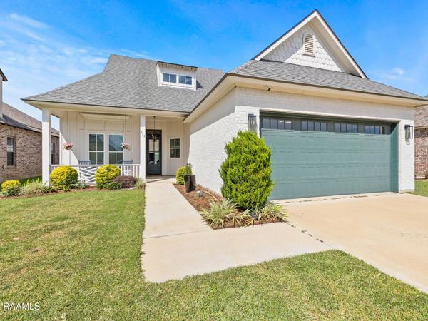 211 San Marcos Drive , Youngsville, LA 70592