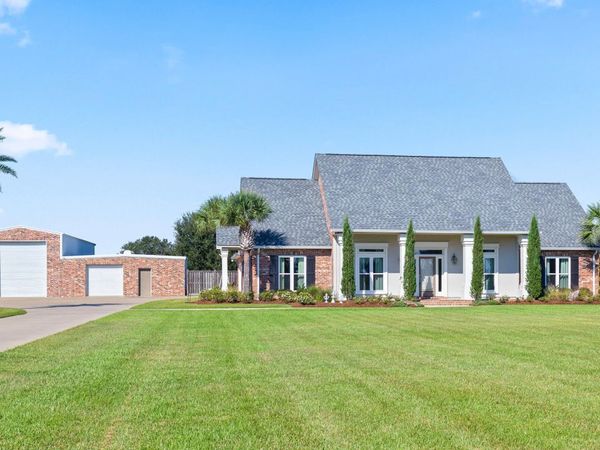 8326 Sidney Gautreaux Road, Abbeville, LA 70510