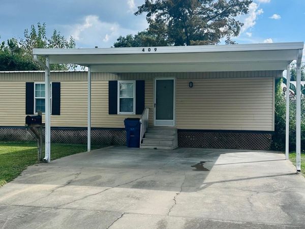 409 W Bernard Street, Rayne, LA 70578