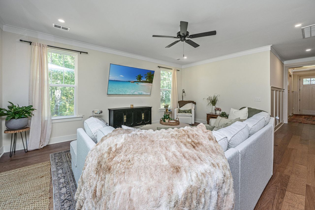 873 Grannys Lane Photo 12