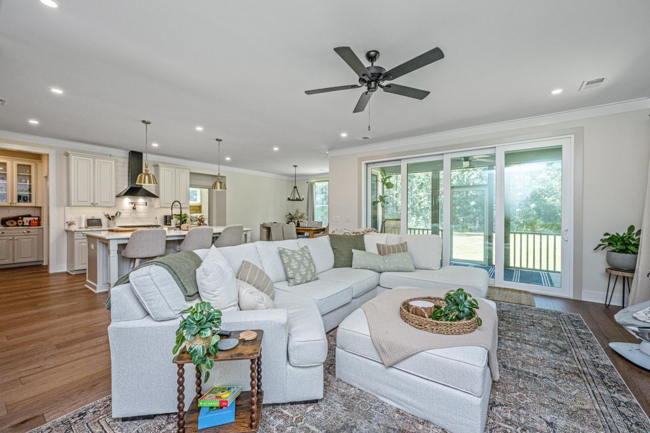 873 Grannys Lane Photo 13