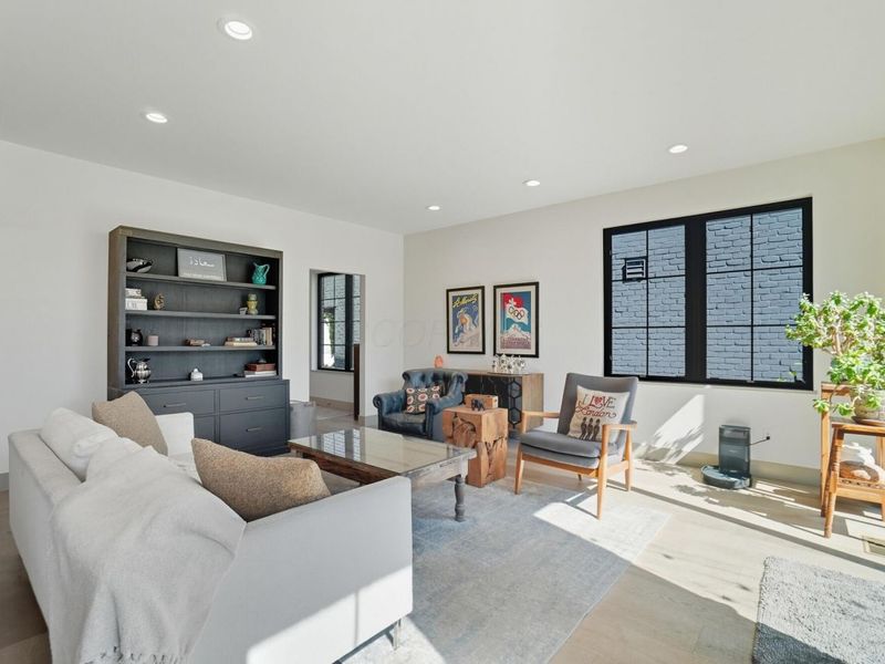 249 E Greenwood Avenue, Columbus, OH 43201 Photo 13