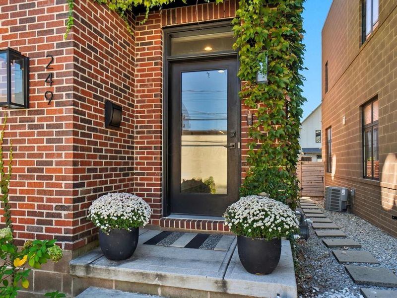 249 E Greenwood Avenue, Columbus, OH 43201 Photo 7