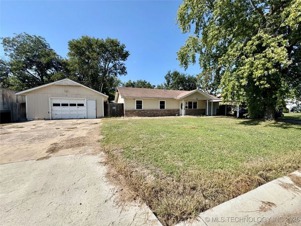 616 D Street SE, Miami, OK 74354