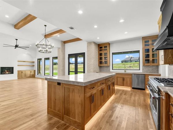 621 Hondo Crossing, Weatherford, TX 76087