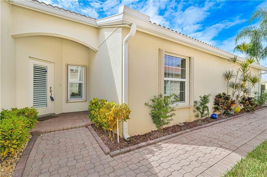 10539 Carolina Willow Dr, Fort Myers, FL 33913 Photo