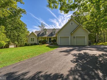 1636 MOODY TOWN ROAD, BUMPASS, VA 23024