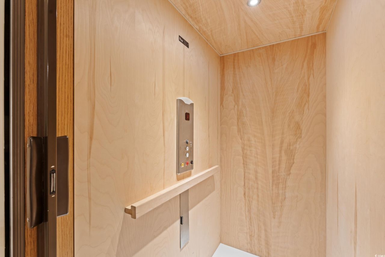 9547 Edgerton Dr. Photo 19