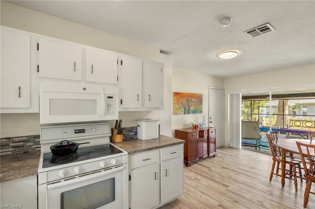 935 Hearty St, North Fort Myers, FL 33903 Photo