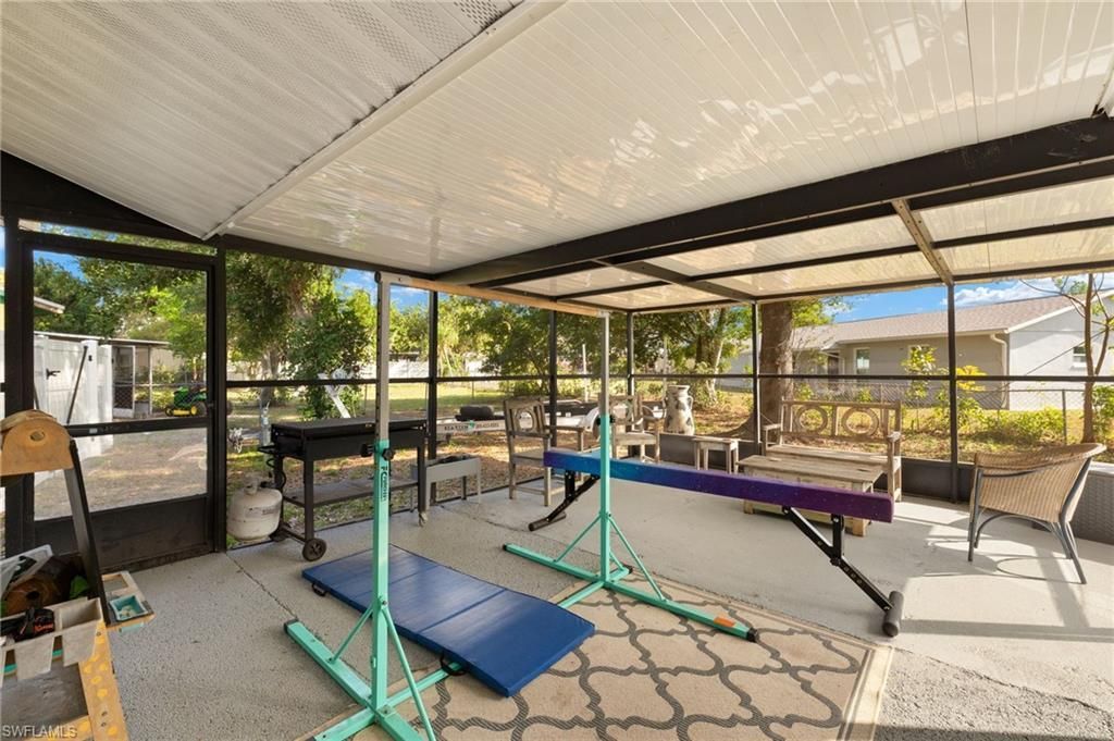 935 Hearty St, North Fort Myers, FL 33903 Photo