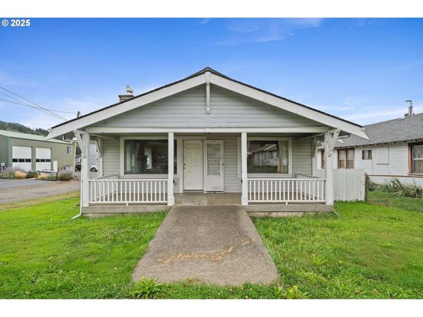 308 1ST ST, Garibaldi, OR 97118