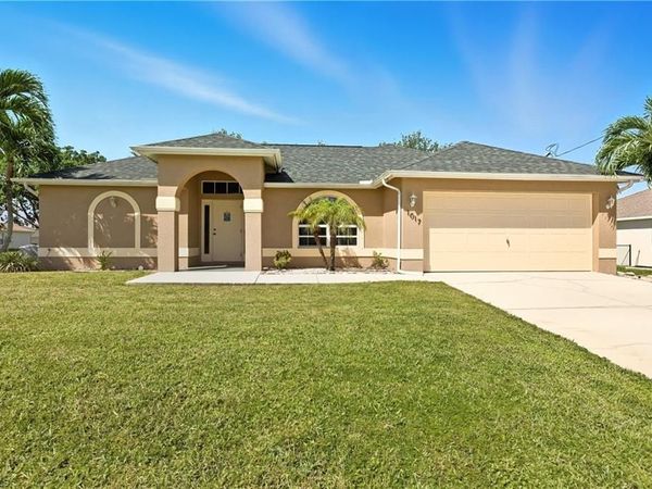 1017 SW 1st ST, CAPE CORAL, FL 33991