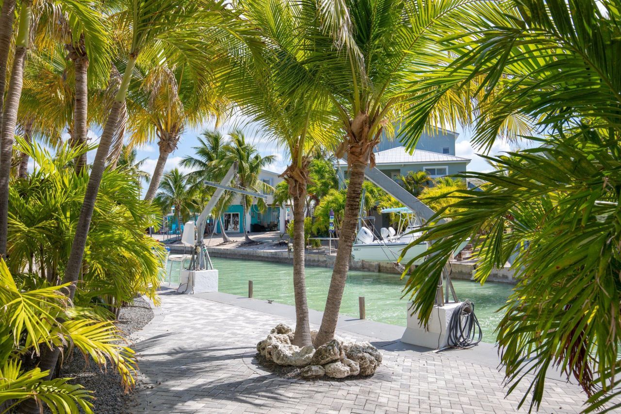 125 Sea Lane, Geiger, FL 33040 Photo